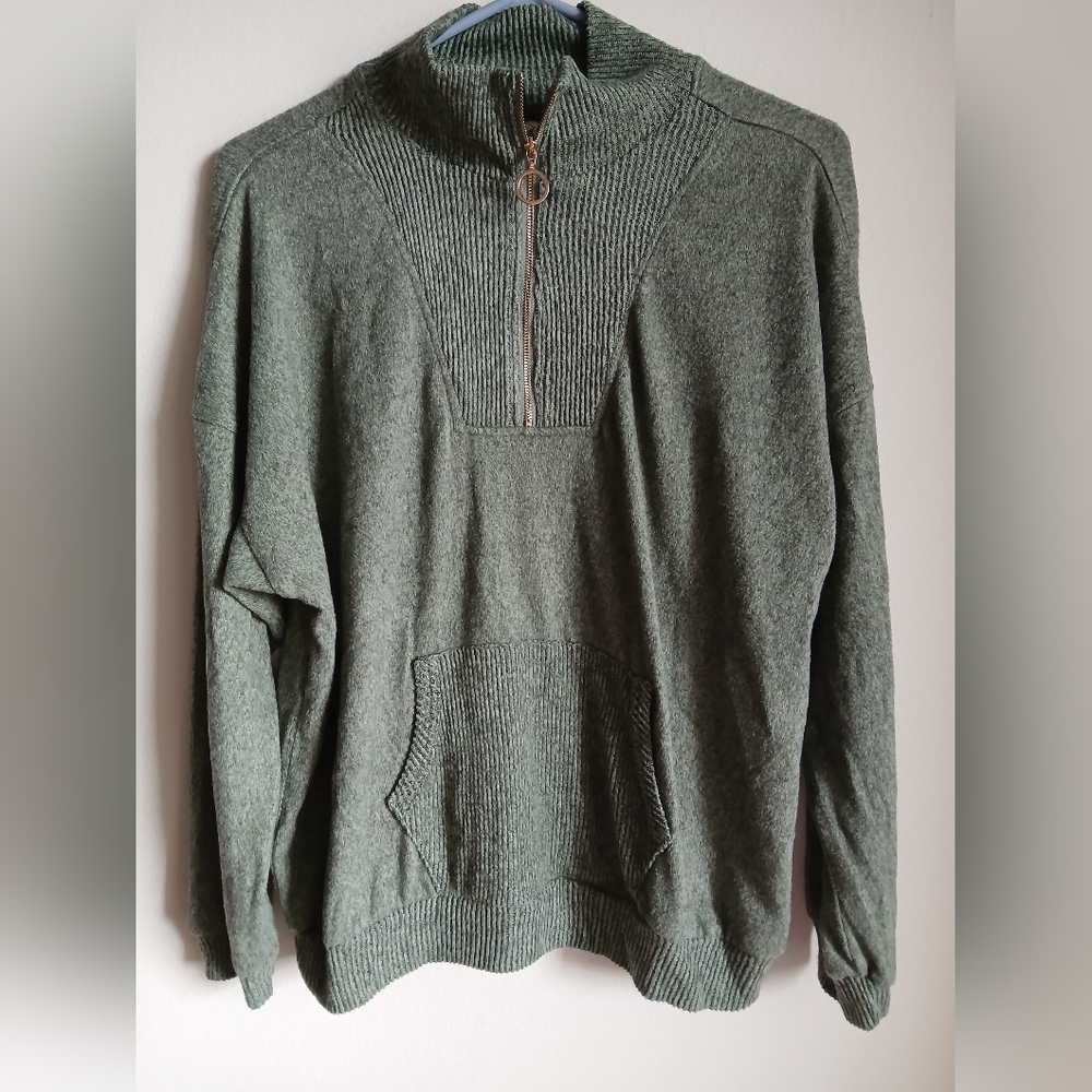 Janet Chung Green XL Sweater